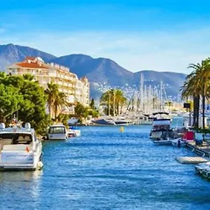Apartamento Port Ducal-apartamento En La Playa De La Rubina , Maravillosas Vistas, Ampuriabrava